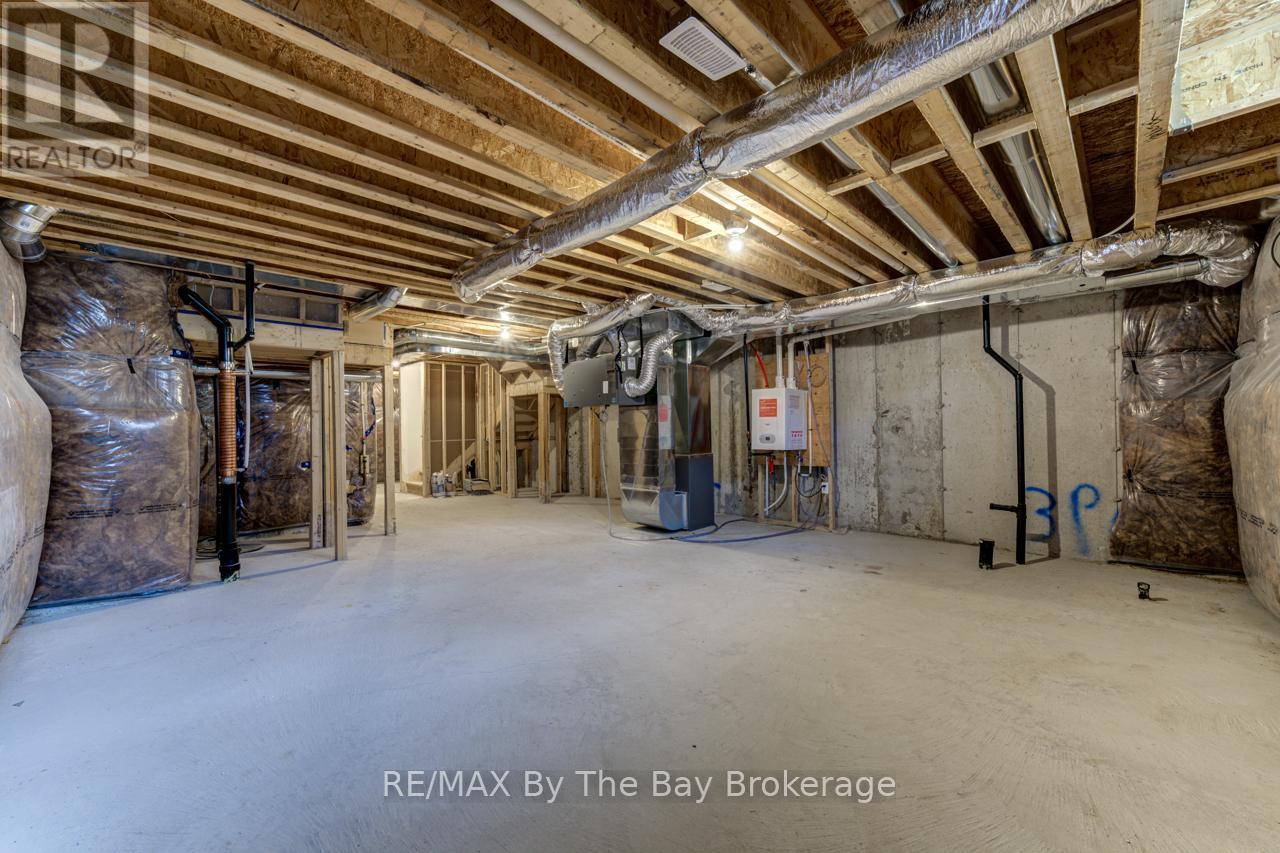 25 Lisa Street, Wasaga Beach, Ontario  L9Z 1J9 - Photo 27 - S12427974