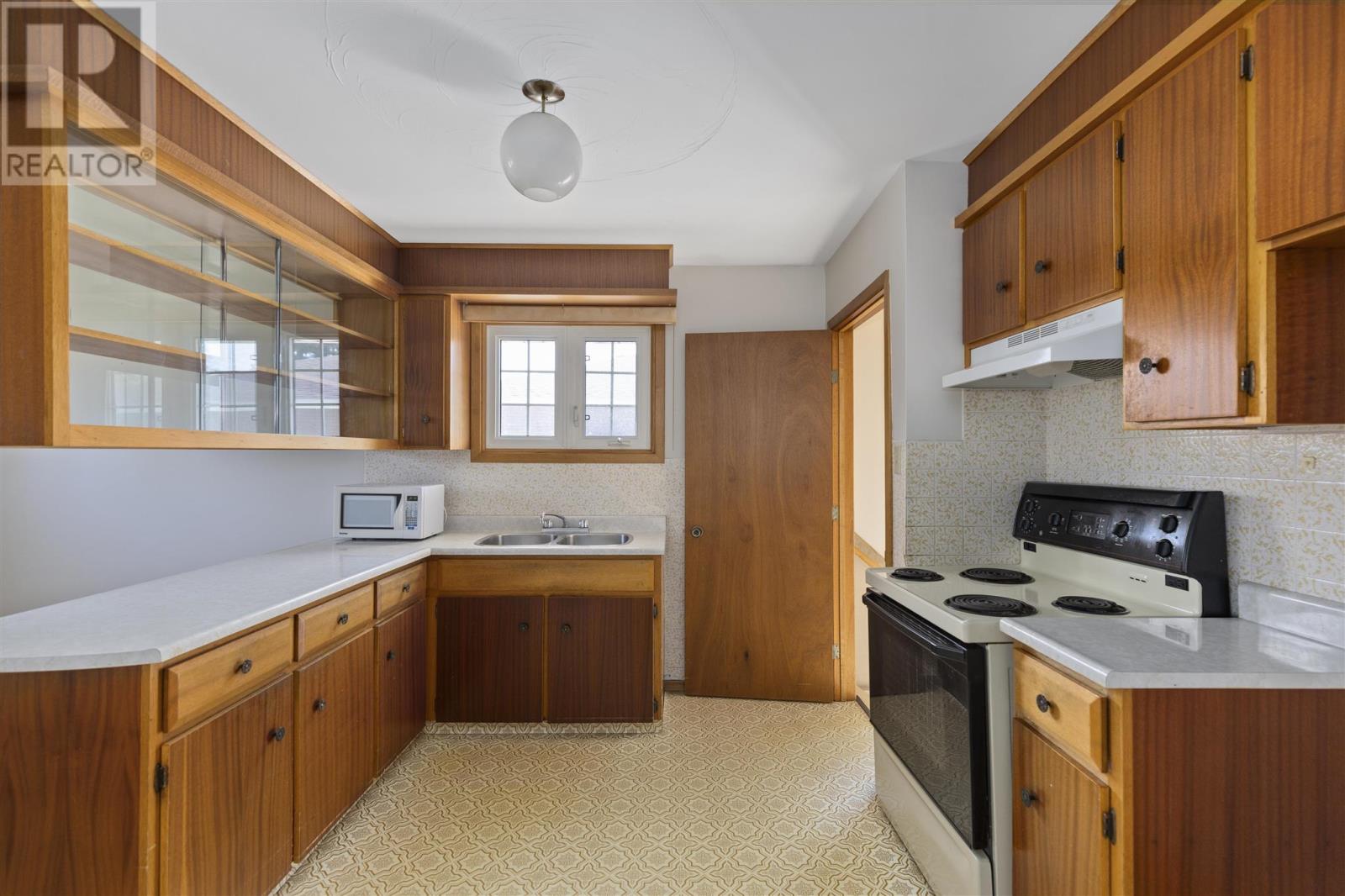 19 Admiral Dr, Sault Ste. Marie, Ontario  P6C 5W2 - Photo 13 - SM252660