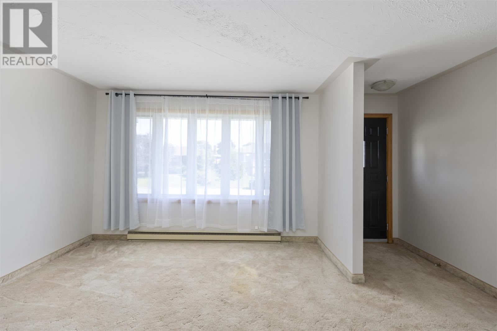 19 Admiral Dr, Sault Ste. Marie, Ontario  P6C 5W2 - Photo 9 - SM252660