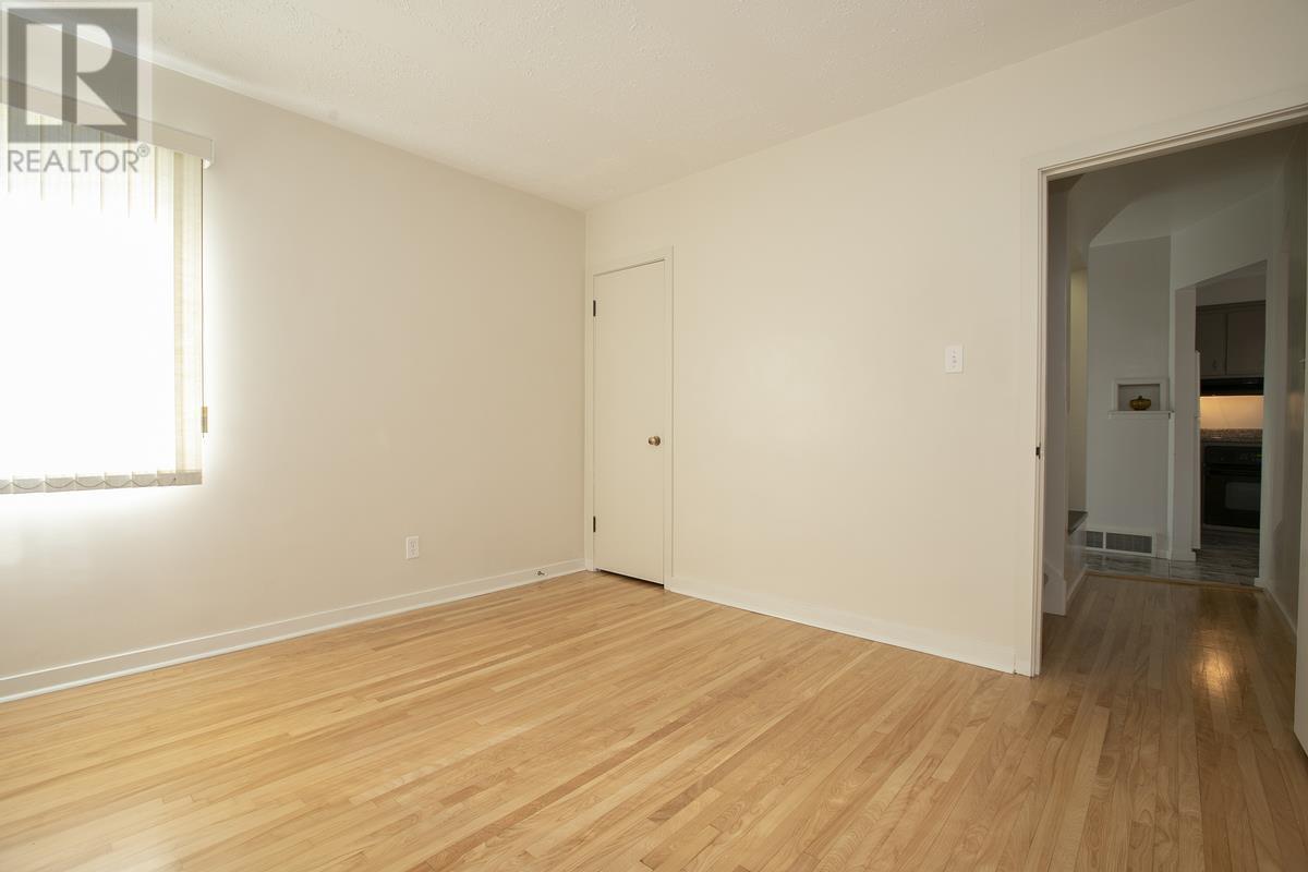 1377 Queen St E, Sault Ste. Marie, Ontario  P6A 2G1 - Photo 26 - SM252968