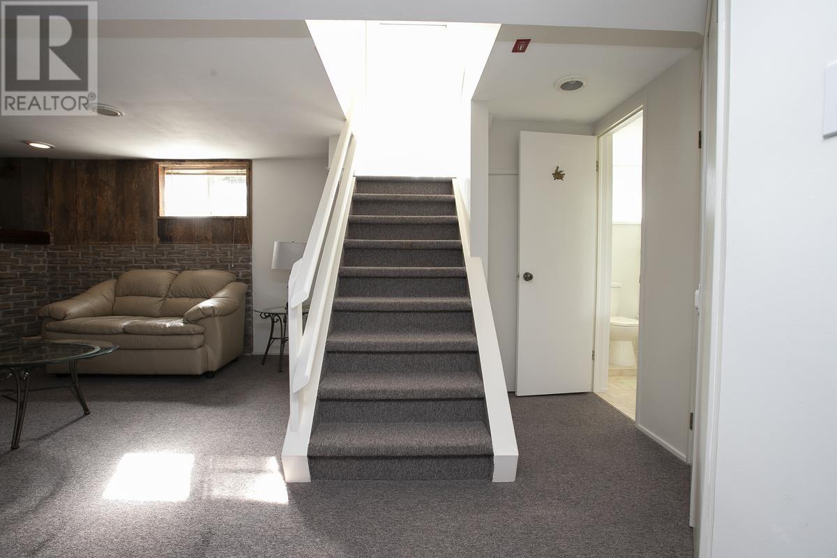 1377 Queen St E, Sault Ste. Marie, Ontario  P6A 2G1 - Photo 39 - SM252968