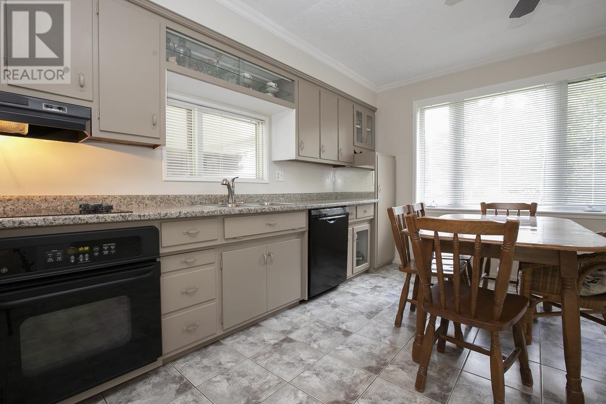 1377 Queen St E, Sault Ste. Marie, Ontario  P6A 2G1 - Photo 16 - SM252968