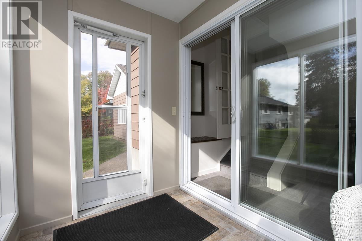 1377 Queen St E, Sault Ste. Marie, Ontario  P6A 2G1 - Photo 36 - SM252968