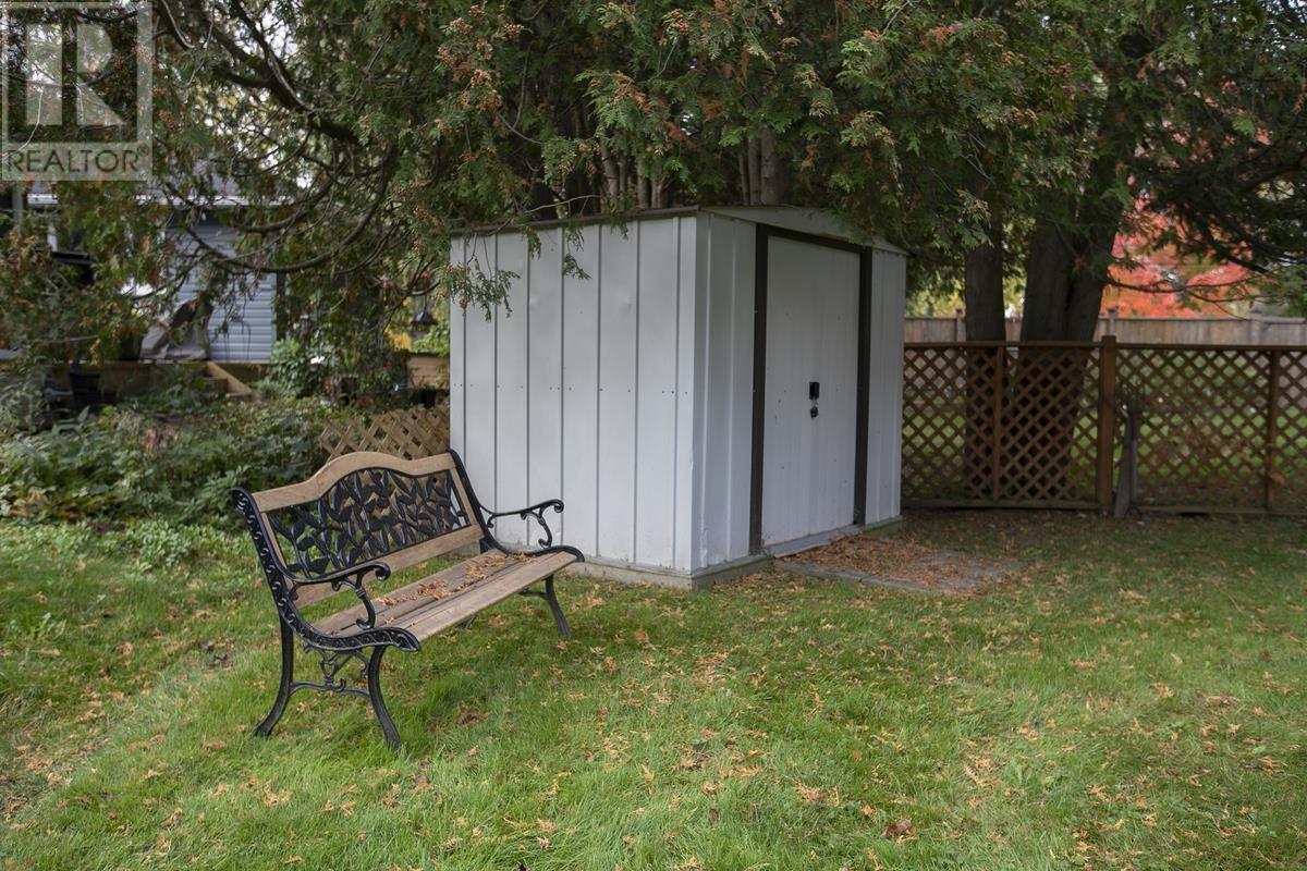 1377 Queen St E, Sault Ste. Marie, Ontario  P6A 2G1 - Photo 5 - SM252968