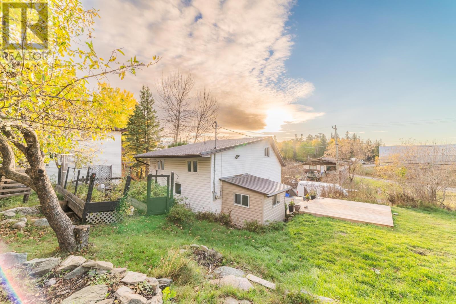 875 & 869 Fourth Avenue South, Kenora, Ontario  P9N 1Z9 - Photo 32 - TB253249