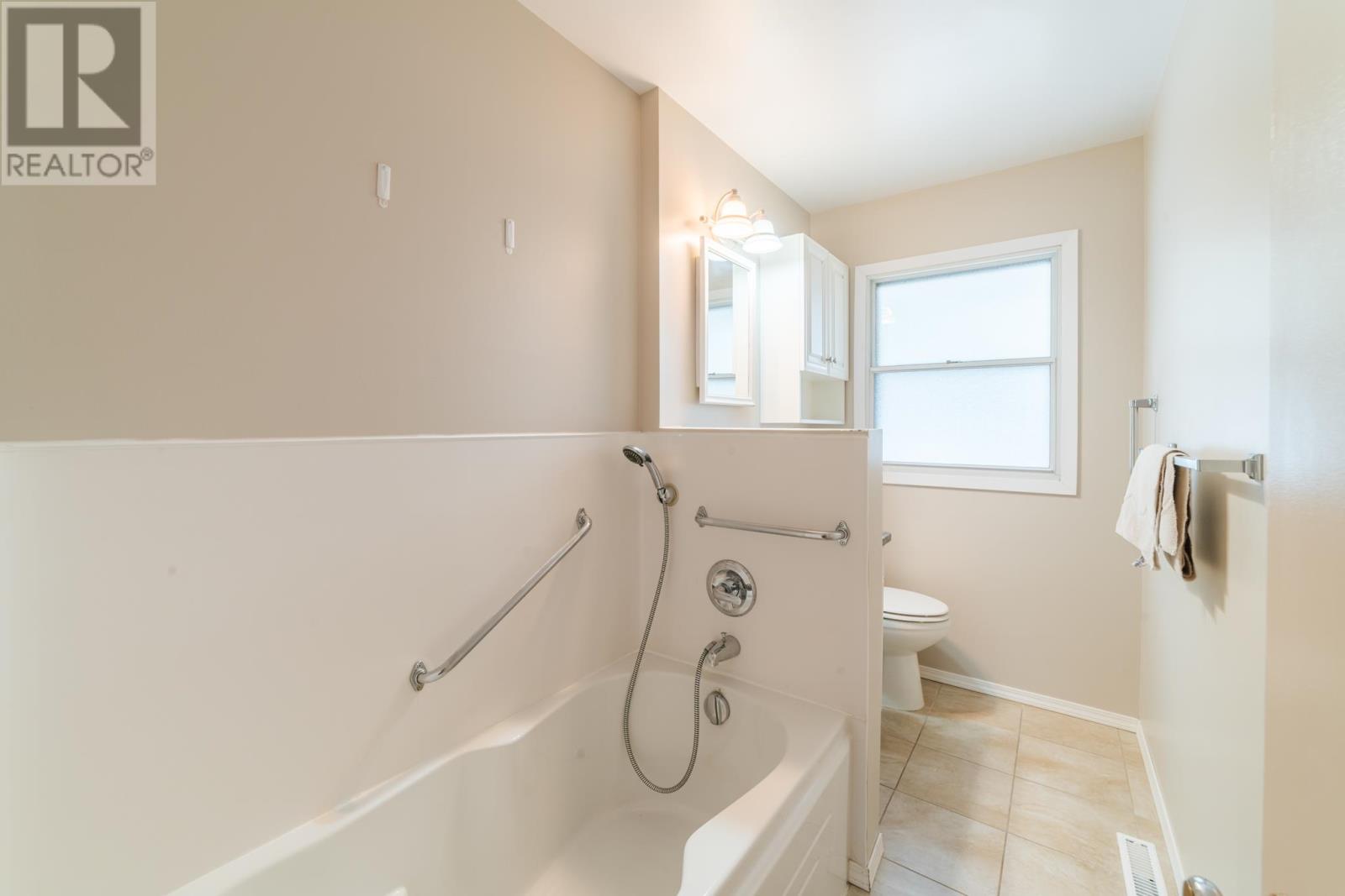 8 Seegmiller Avenue, Kenora, Ontario  P9N 3M9 - Photo 21 - TB253294