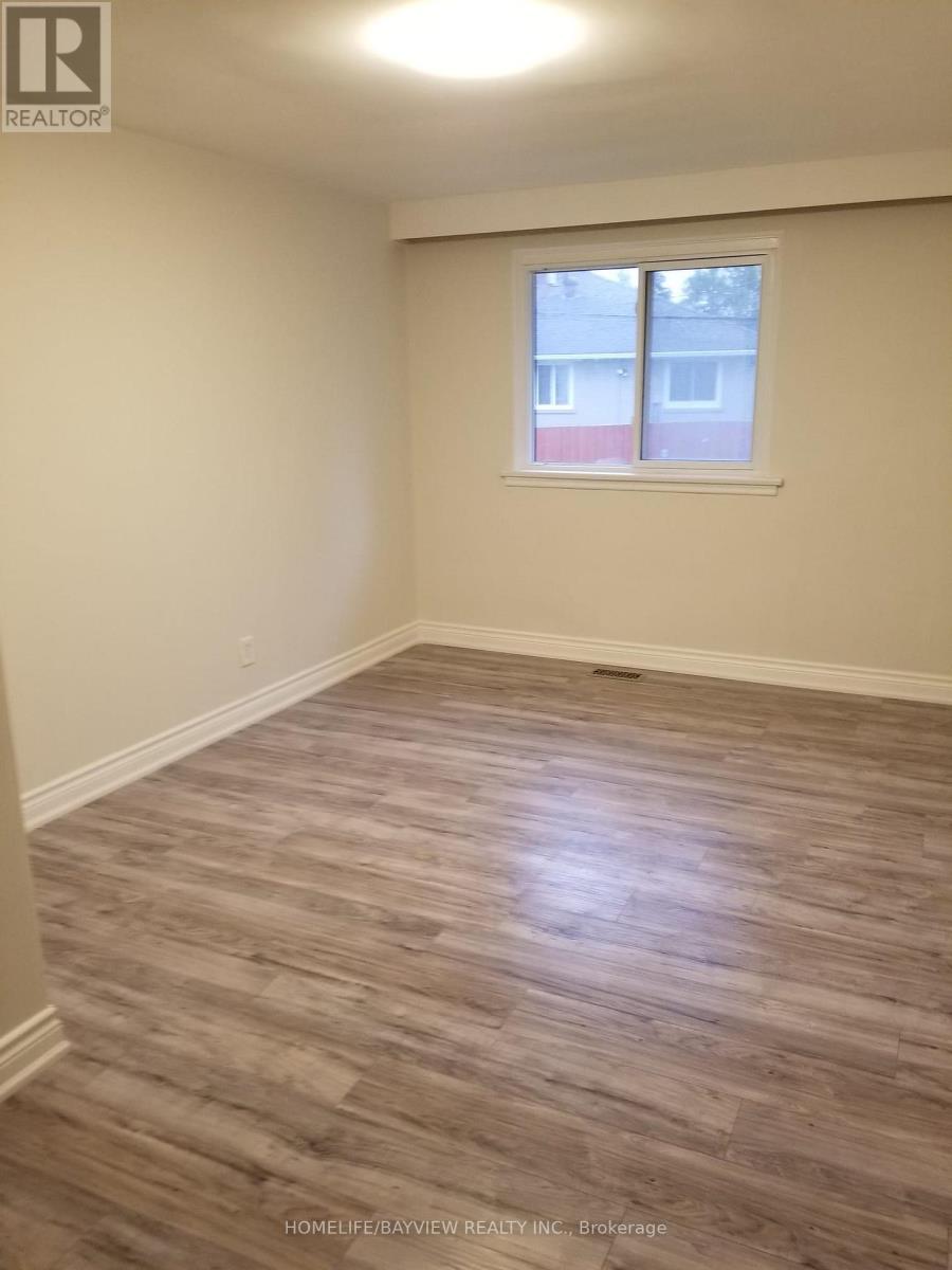 Main - 138 Maurice Court, Newmarket, Ontario  L3Y 2W2 - Photo 5 - N12482207