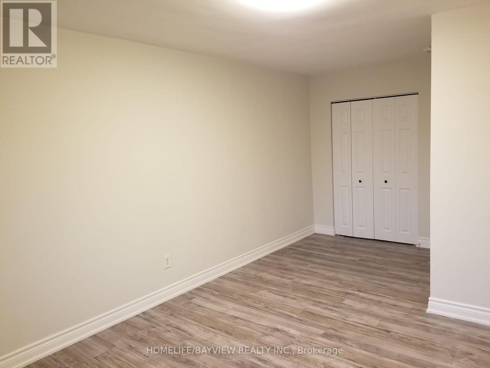 Main - 138 Maurice Court, Newmarket, Ontario  L3Y 2W2 - Photo 6 - N12482207