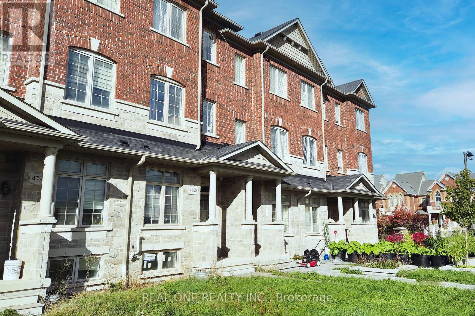 4798 16th Avenue, Markham, Ontario  L6C 0V8 - Photo 3 - N12482589