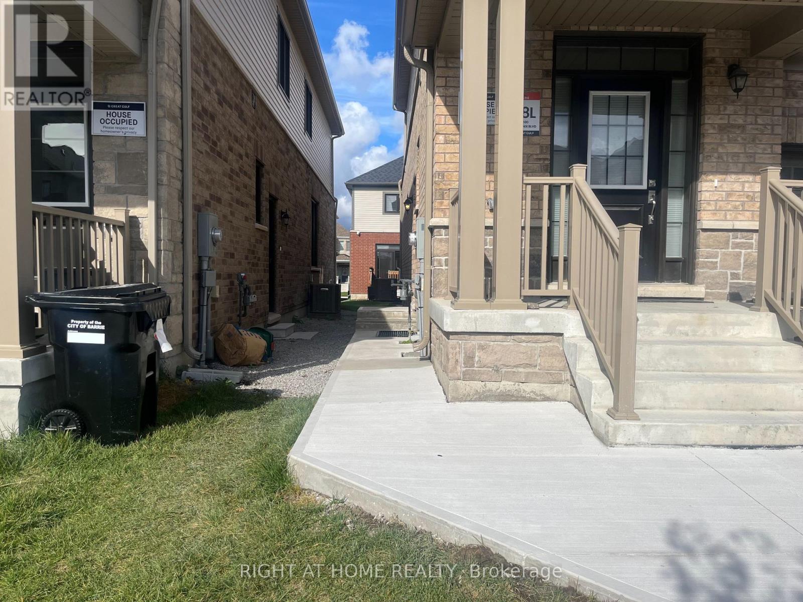 81 Pheonix Boulevard, Barrie, Ontario  L9J 0P7 - Photo 2 - S12482586