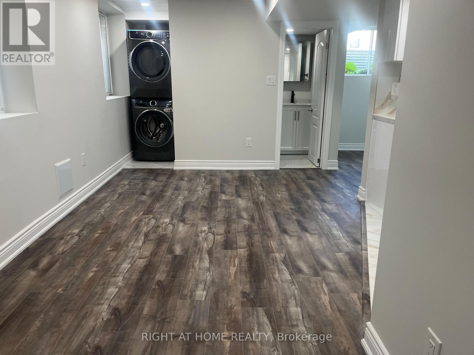 81 Pheonix Boulevard, Barrie, Ontario  L9J 0P7 - Photo 6 - S12482586