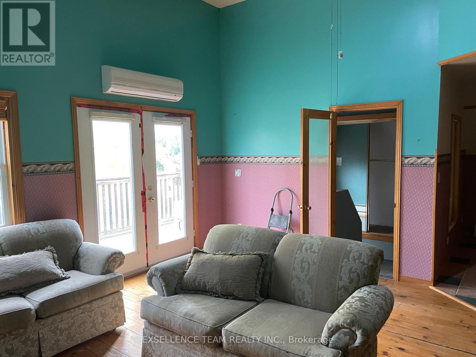 20115 Beaupre Road W, South Glengarry, Ontario  K0C 1L0 - Photo 6 - X12482595