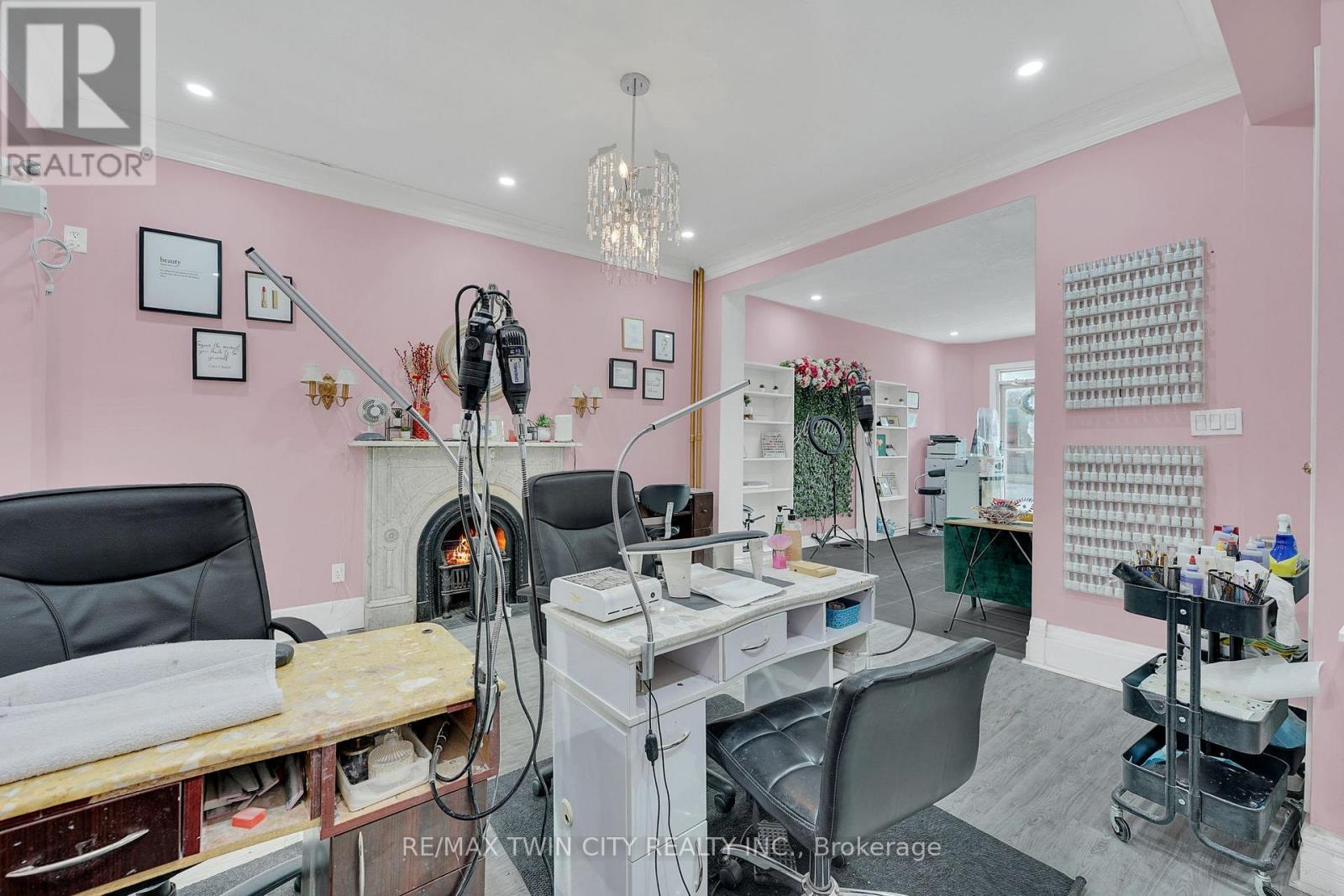 52 Water Street N, Kitchener, Ontario  N2H 5A8 - Photo 10 - X12482594