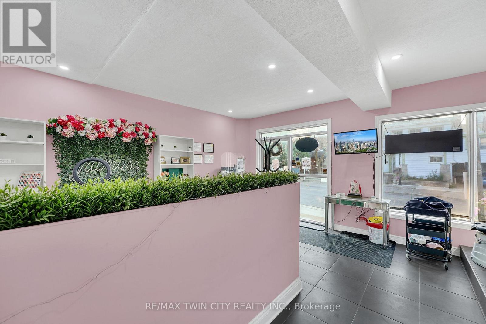 52 Water Street N, Kitchener, Ontario  N2H 5A8 - Photo 12 - X12482594