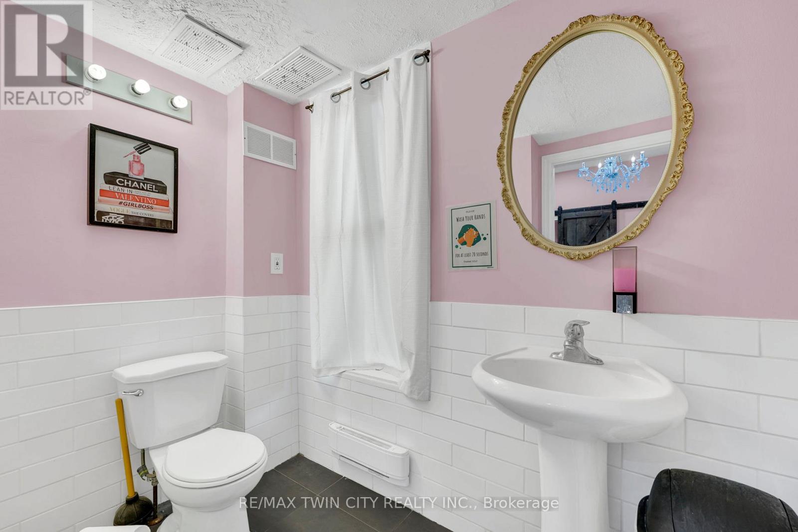 52 Water Street N, Kitchener, Ontario  N2H 5A8 - Photo 17 - X12482594