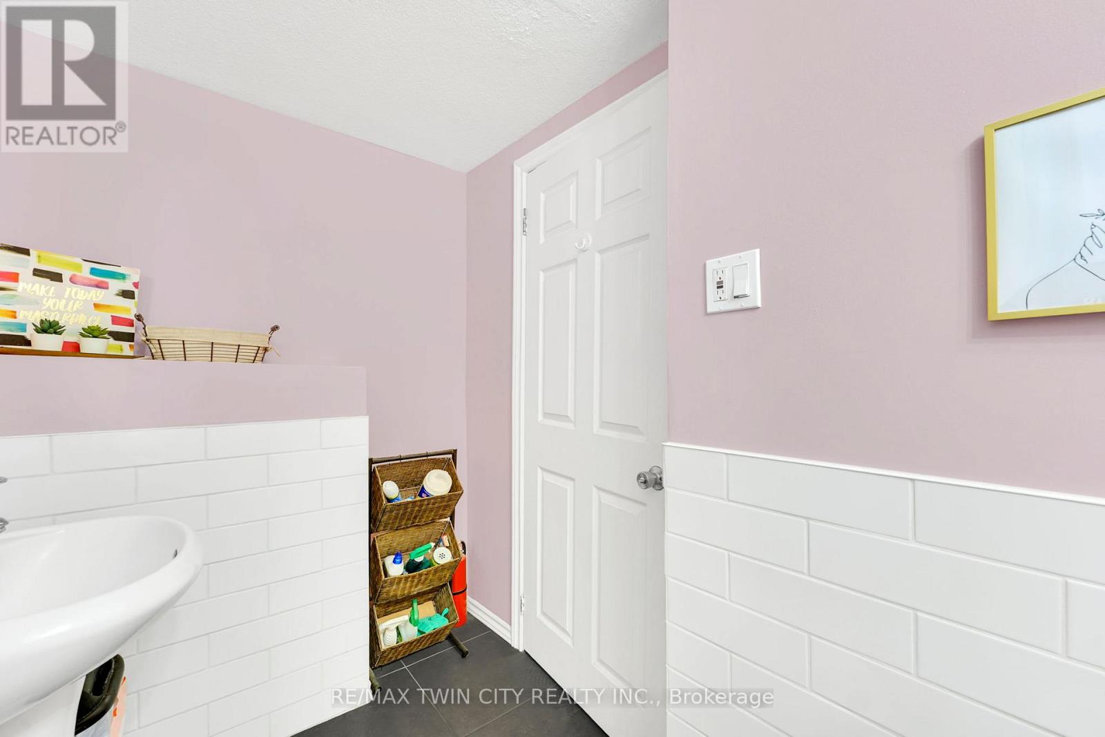 52 Water Street N, Kitchener, Ontario  N2H 5A8 - Photo 20 - X12482594