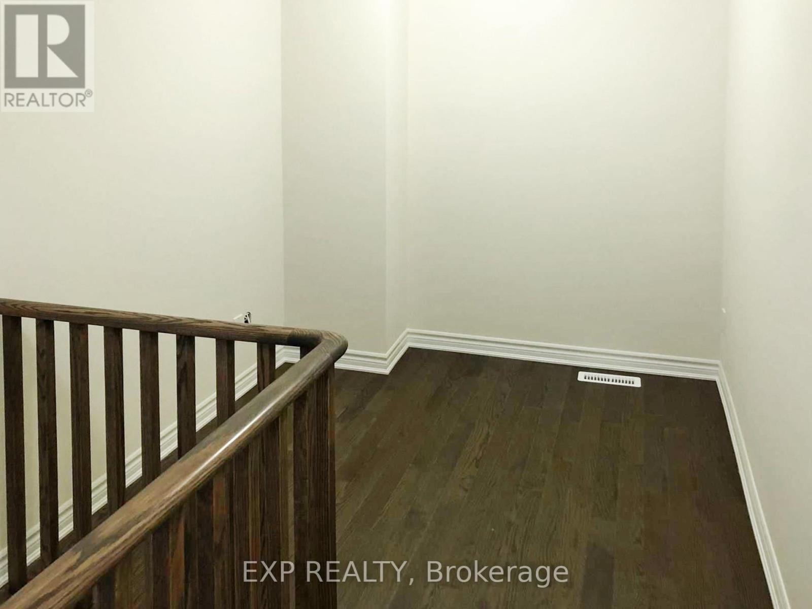31 Walter Proctor Road, East Gwillimbury, Ontario  L9N 0P1 - Photo 10 - N12482534