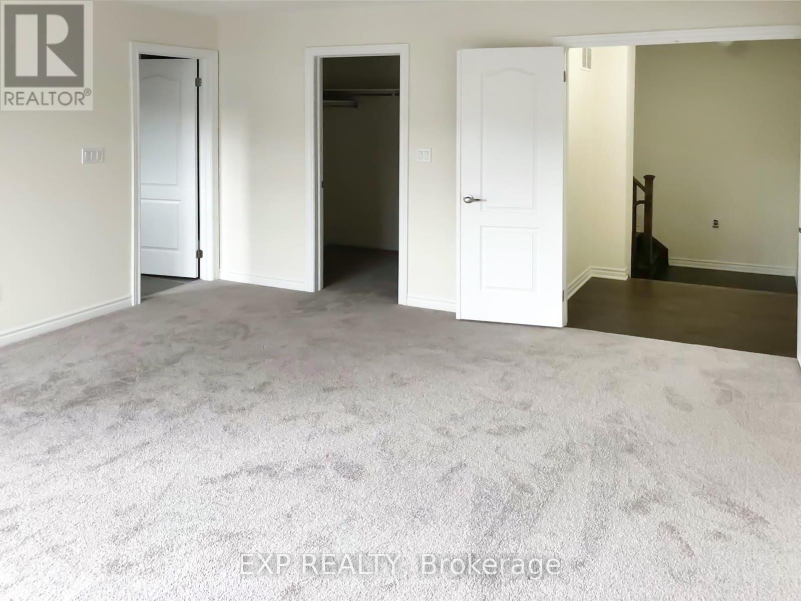 31 Walter Proctor Road, East Gwillimbury, Ontario  L9N 0P1 - Photo 9 - N12482534