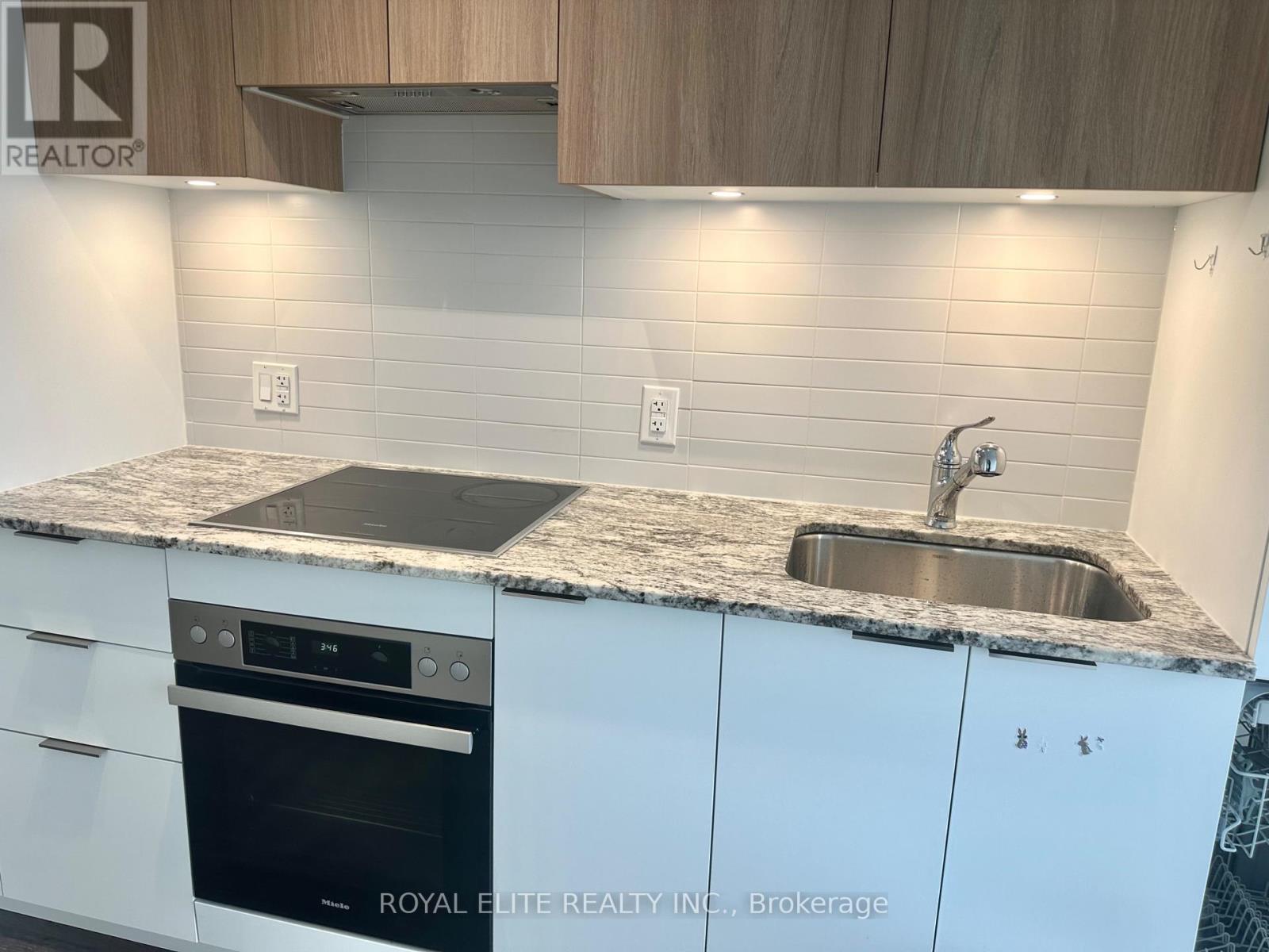 535 - 20 O'neill Road, Toronto, Ontario  M3C 0R2 - Photo 8 - C12482600