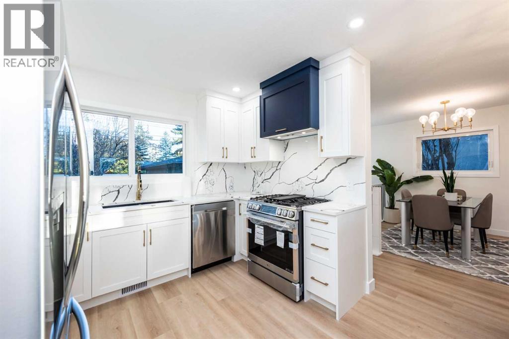 152 Southampthon Drive Sw, Calgary, Alberta  T2W 0V1 - Photo 10 - A2265620