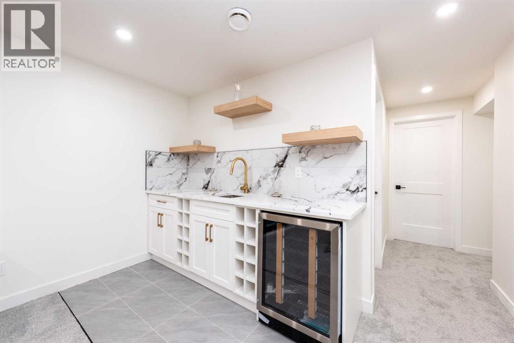 152 Southampthon Drive Sw, Calgary, Alberta  T2W 0V1 - Photo 36 - A2265620