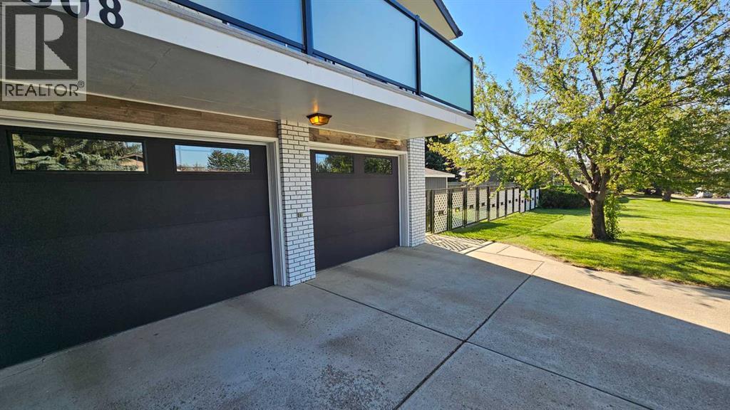 808 1 Street Ne, Milk River, Alberta T0K 1M0 - Photo 3 - A2250000