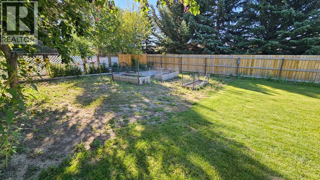 808 1 Street Ne, Milk River, Alberta T0K 1M0 - Photo 40 - A2250000