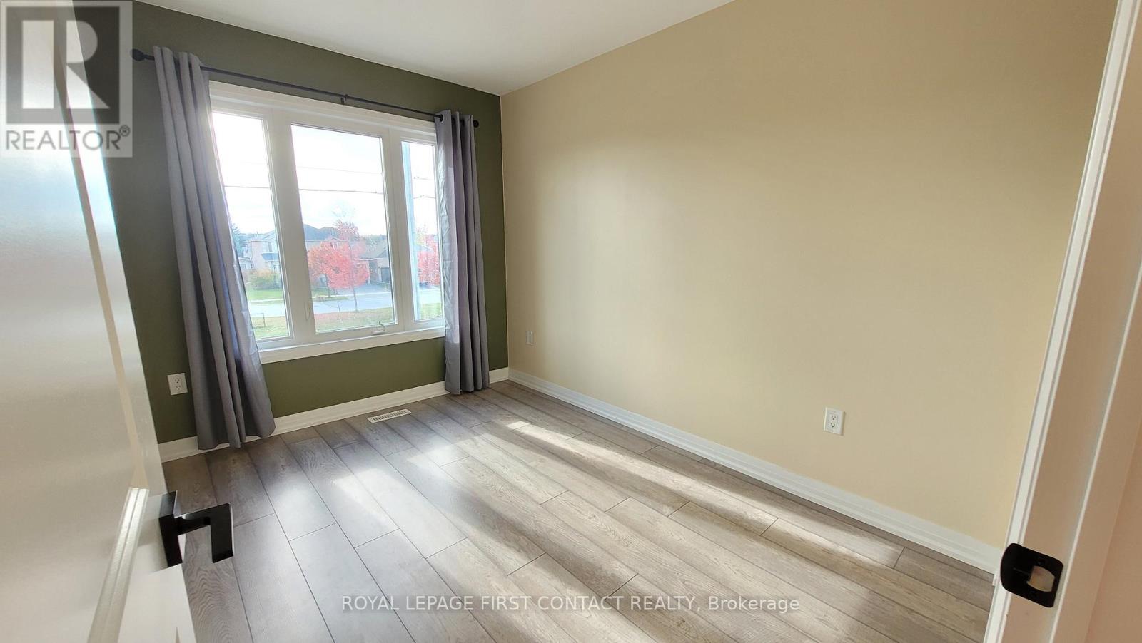 31 Fairlane Avenue, Barrie, Ontario  L0J 0N1 - Photo 19 - S12482604