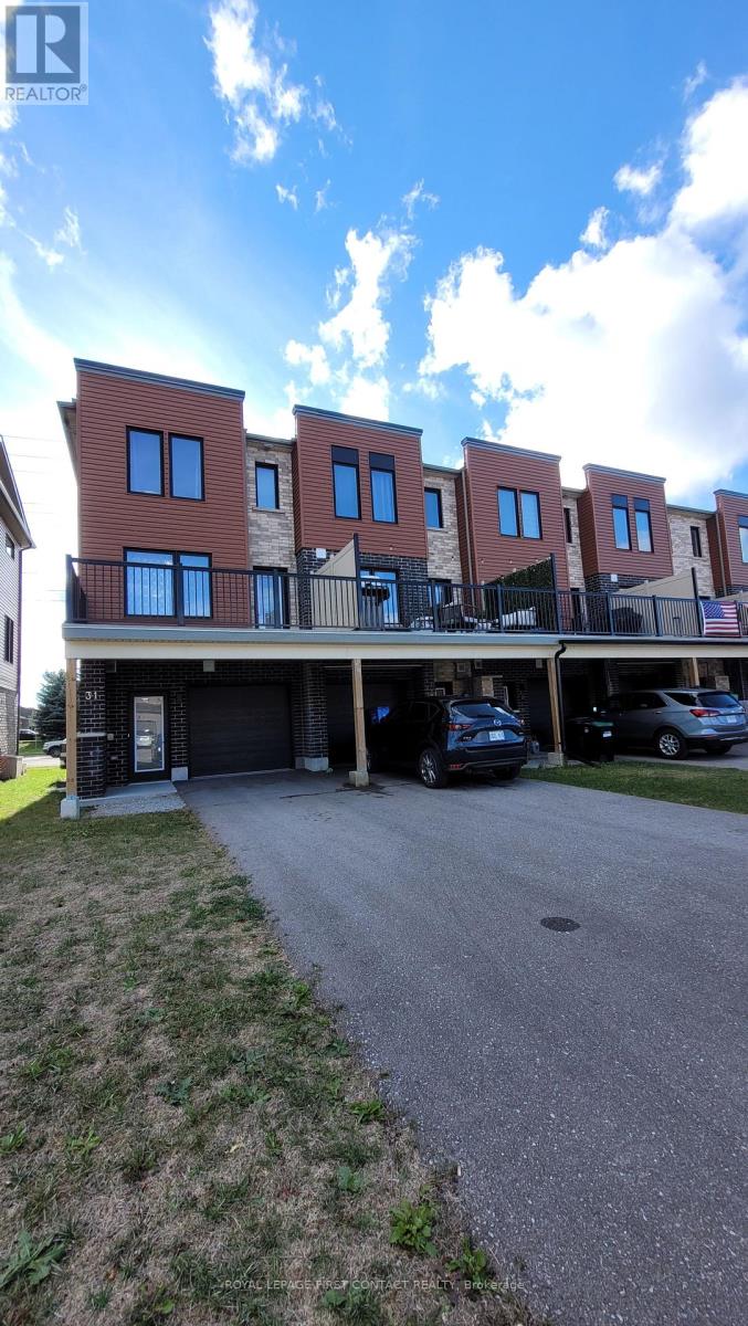 31 Fairlane Avenue, Barrie, Ontario  L0J 0N1 - Photo 3 - S12482604