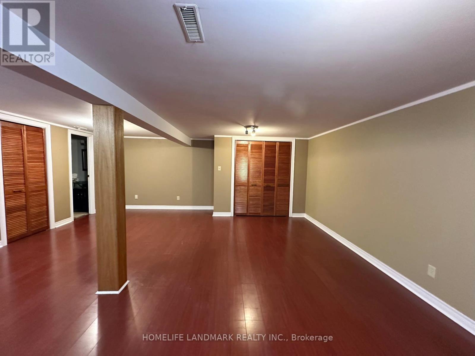 684 Cape Avenue, Burlington, Ontario  L7L 4M8 - Photo 24 - W12482601