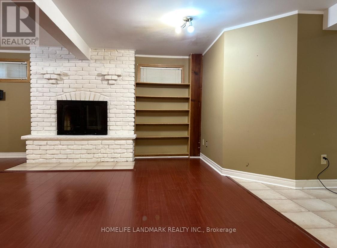 684 Cape Avenue, Burlington, Ontario  L7L 4M8 - Photo 25 - W12482601
