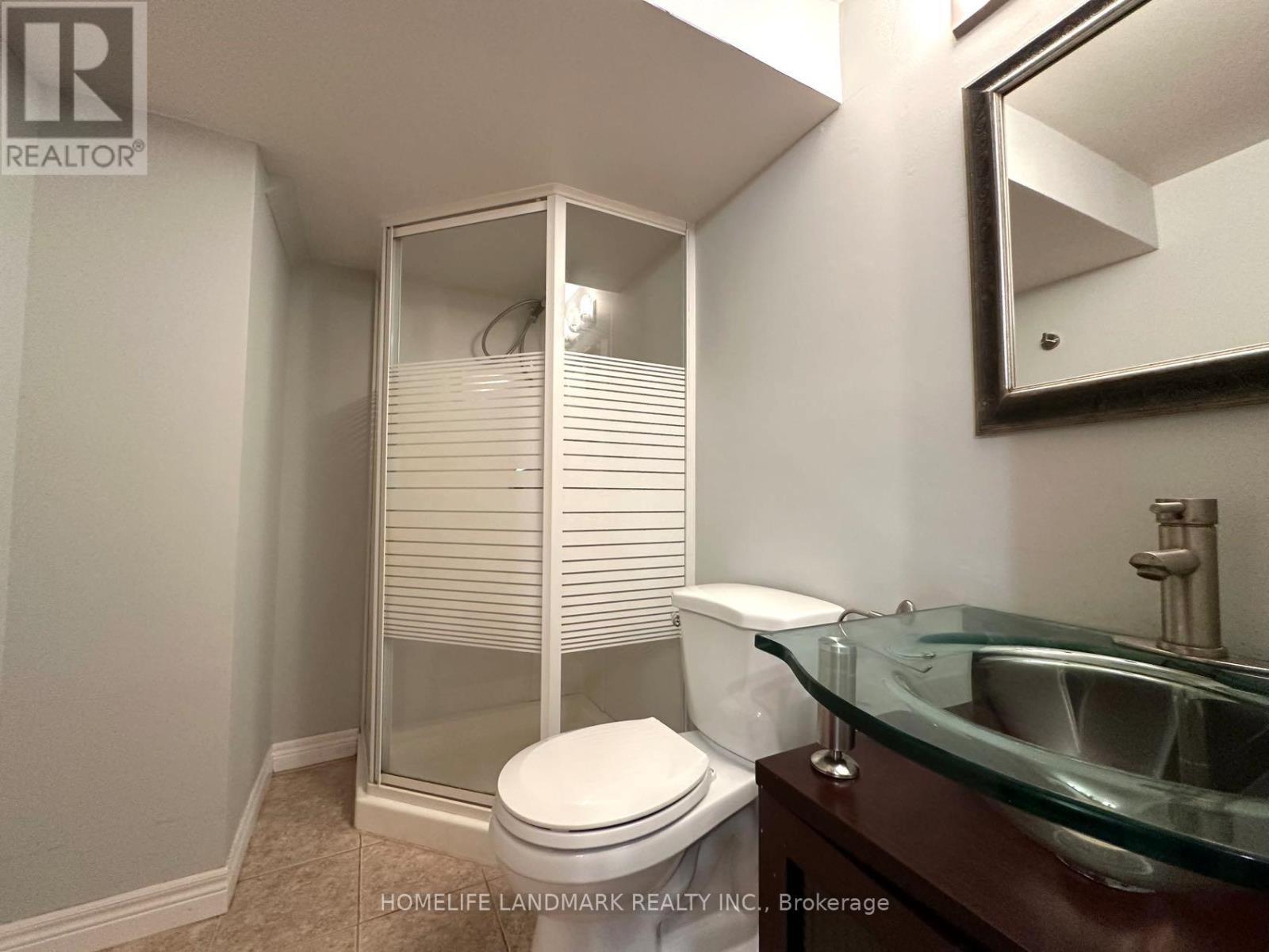 684 Cape Avenue, Burlington, Ontario  L7L 4M8 - Photo 34 - W12482601