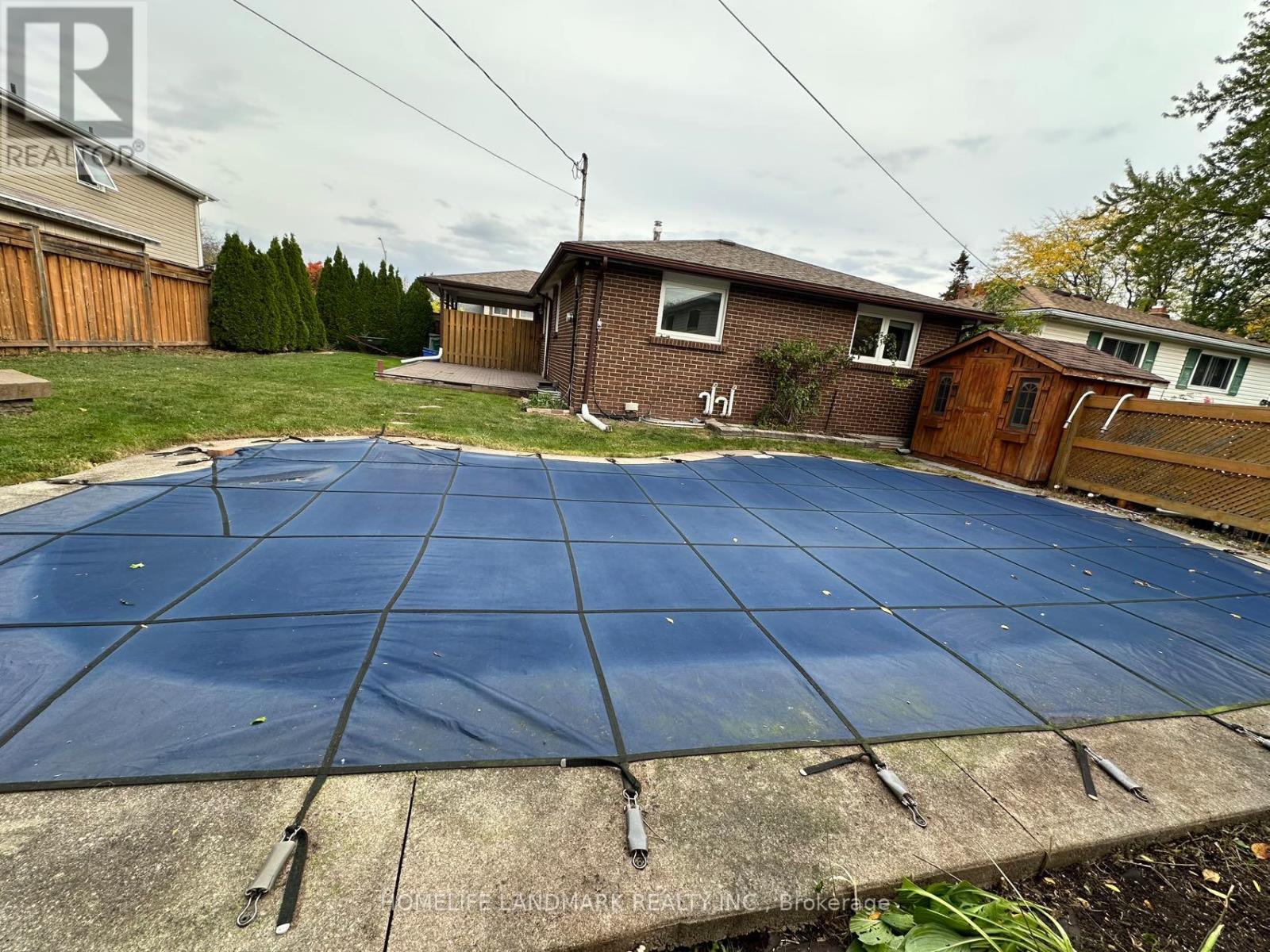684 Cape Avenue, Burlington, Ontario  L7L 4M8 - Photo 36 - W12482601