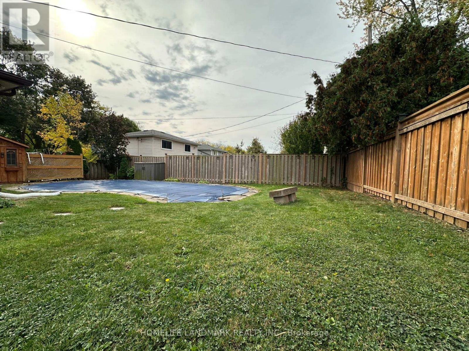 684 Cape Avenue, Burlington, Ontario  L7L 4M8 - Photo 37 - W12482601