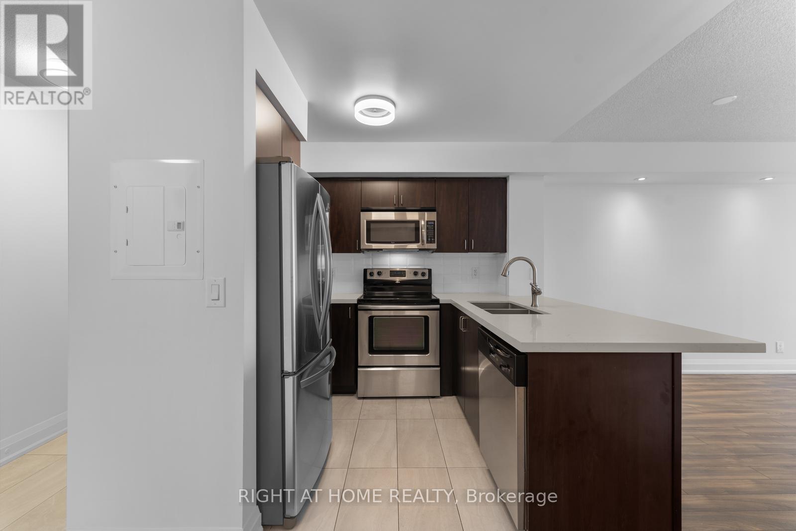 608 - 1070 Sheppard Avenue W, Toronto, Ontario  M3J 0G8 - Photo 11 - W12482603