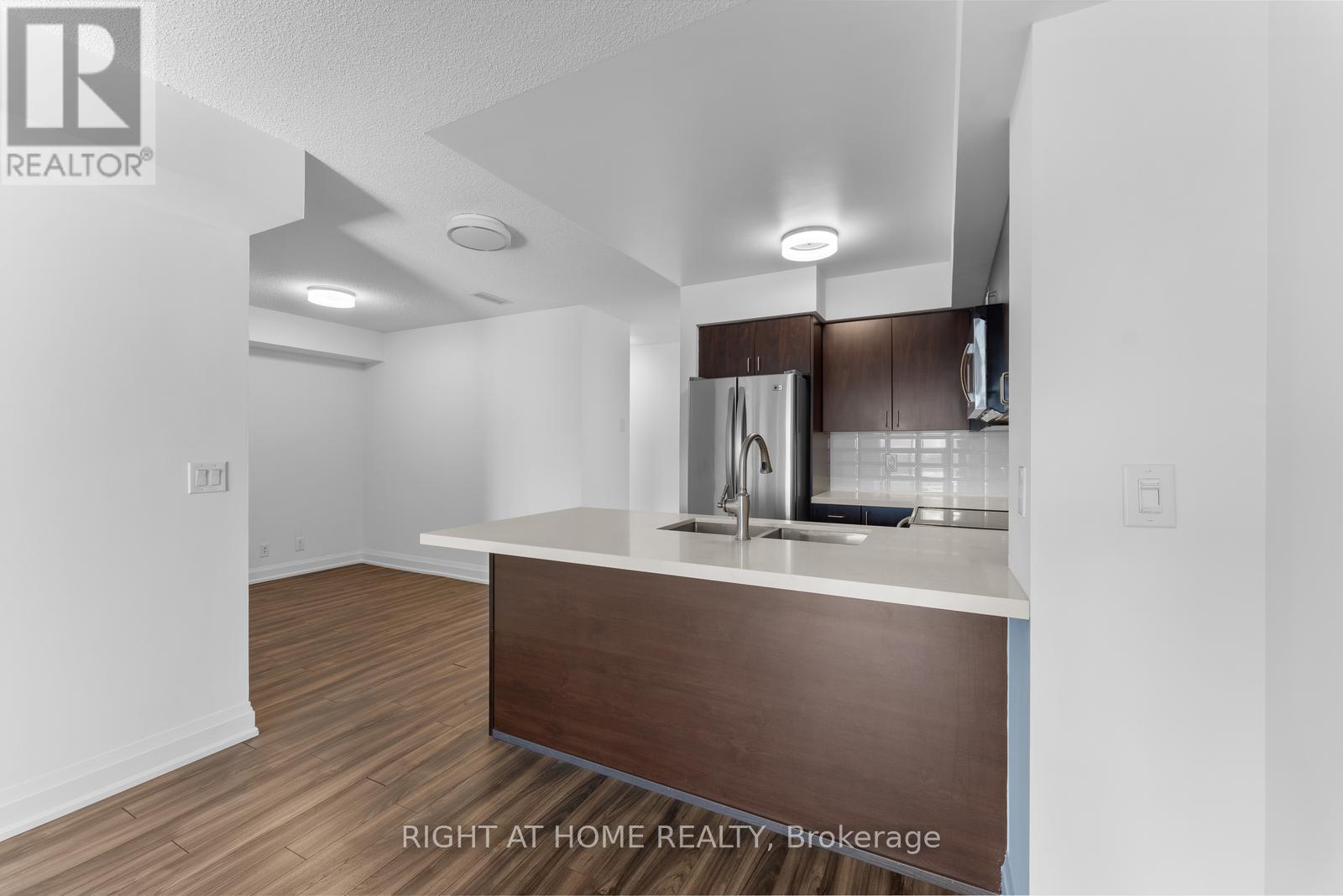 608 - 1070 Sheppard Avenue W, Toronto, Ontario  M3J 0G8 - Photo 13 - W12482603