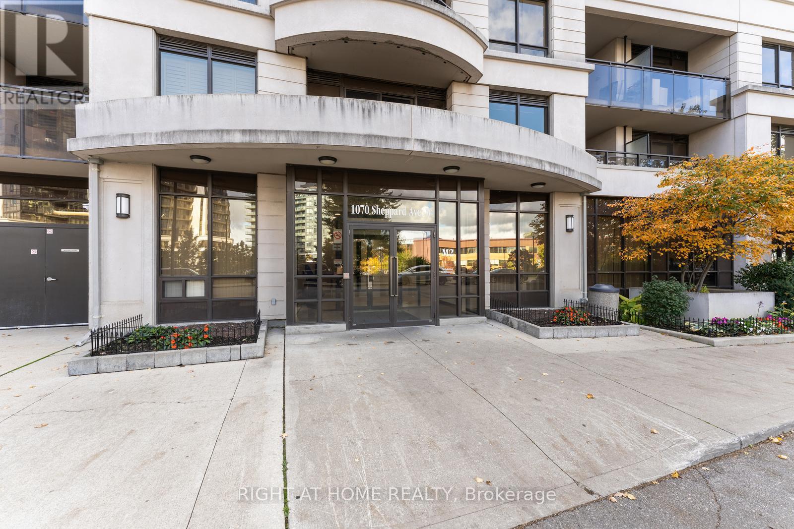 608 - 1070 Sheppard Avenue W, Toronto, Ontario  M3J 0G8 - Photo 2 - W12482603
