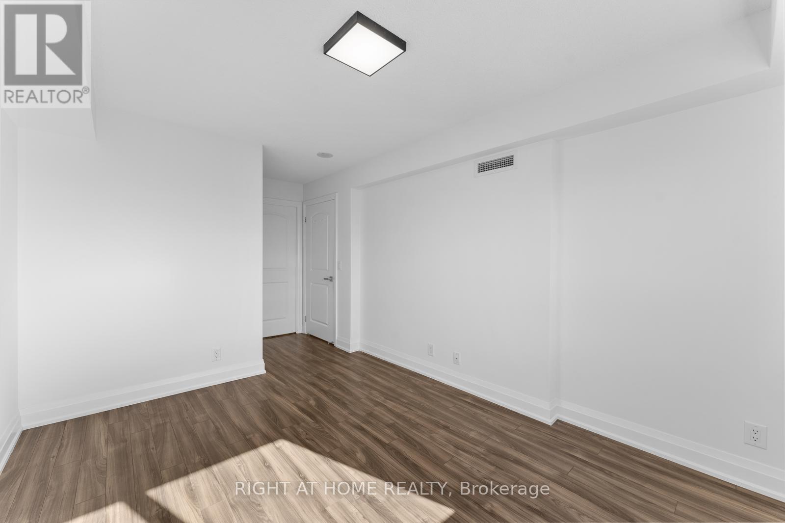 608 - 1070 Sheppard Avenue W, Toronto, Ontario  M3J 0G8 - Photo 25 - W12482603