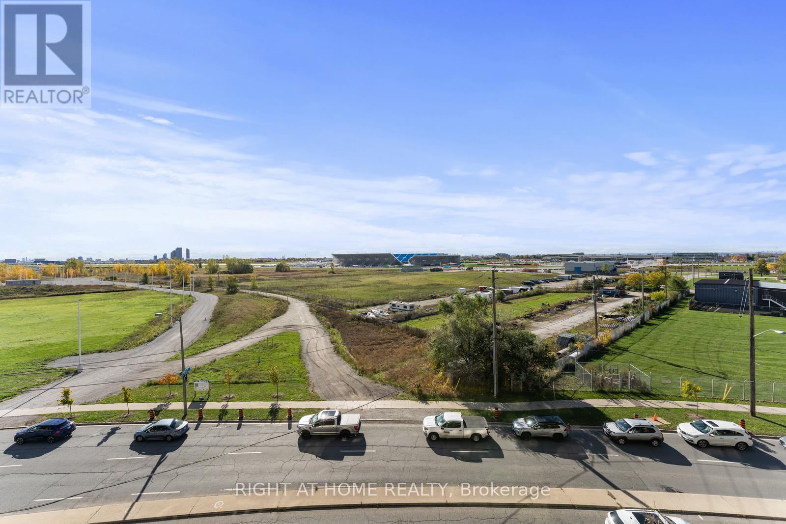 608 - 1070 Sheppard Avenue W, Toronto, Ontario  M3J 0G8 - Photo 32 - W12482603