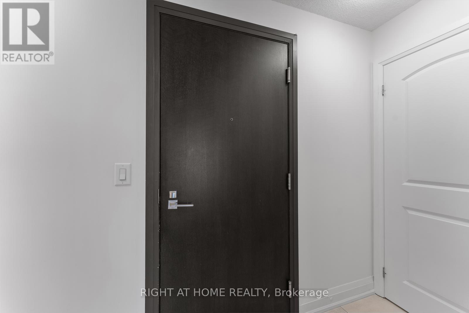 608 - 1070 Sheppard Avenue W, Toronto, Ontario  M3J 0G8 - Photo 7 - W12482603
