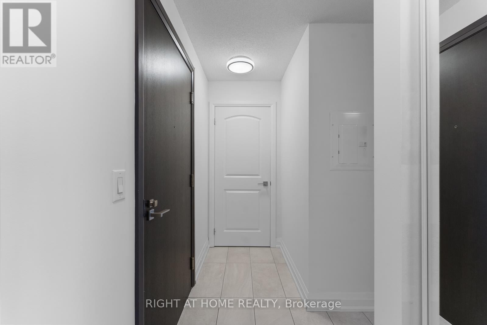608 - 1070 Sheppard Avenue W, Toronto, Ontario  M3J 0G8 - Photo 9 - W12482603