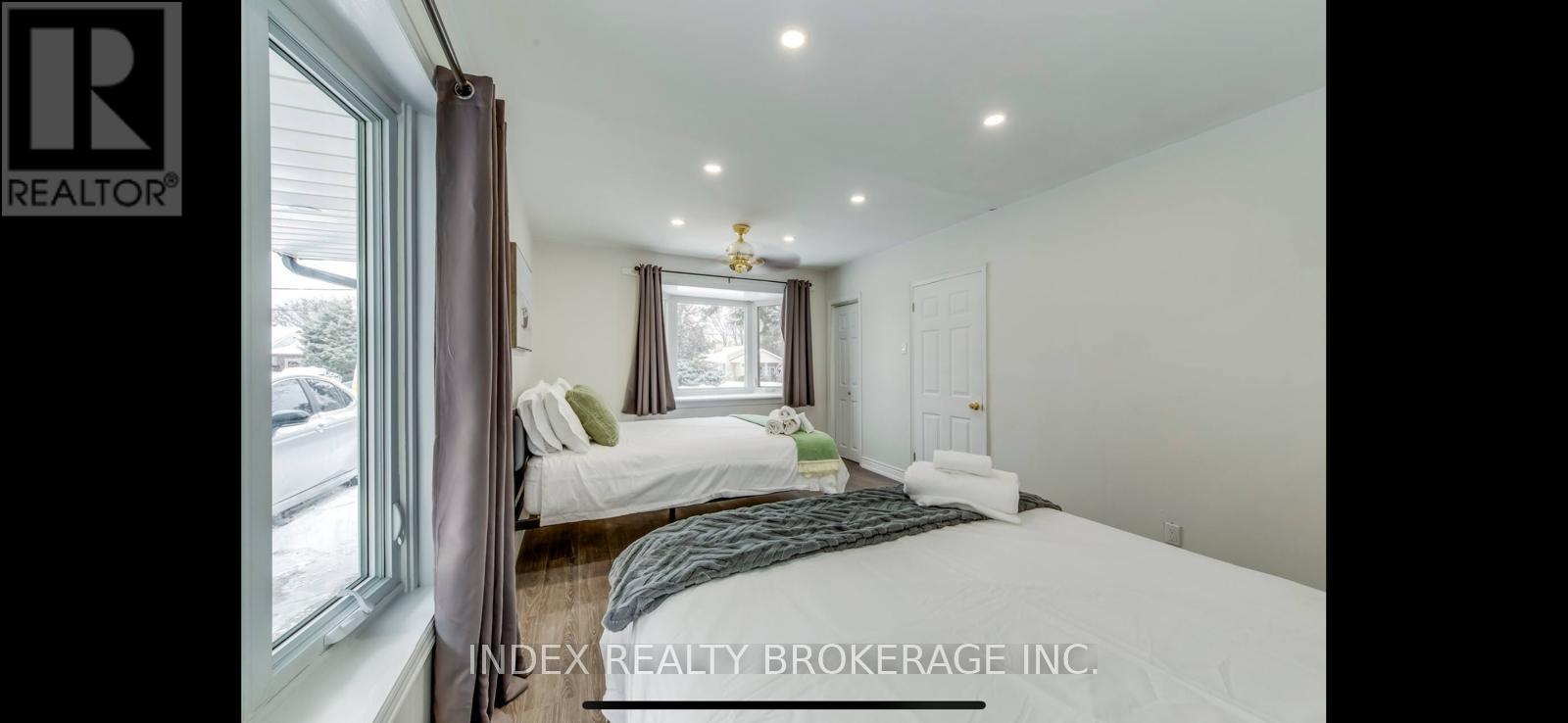 22 Sora Boulevard W, Mississauga, Ontario  L5M 1B2 - Photo 22 - W12468408