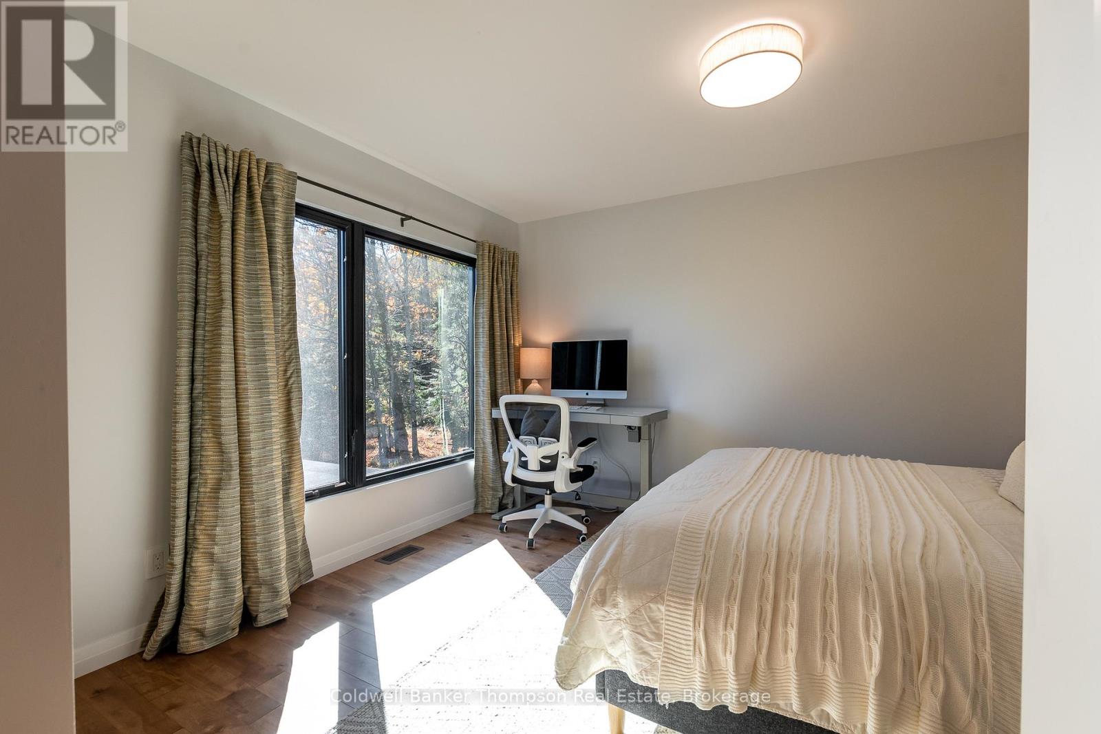 649 Skyhills Road, Huntsville, Ontario P1H 2N5 - Photo 17 - X12469637