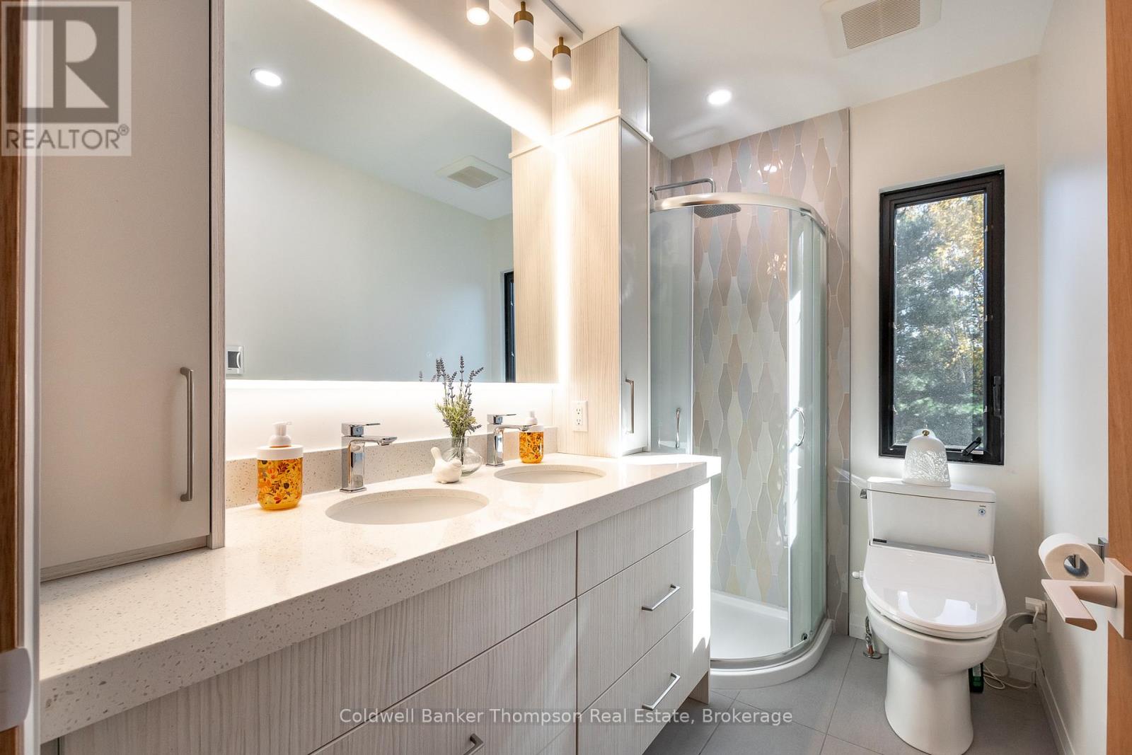 649 Skyhills Road, Huntsville, Ontario P1H 2N5 - Photo 15 - X12469637