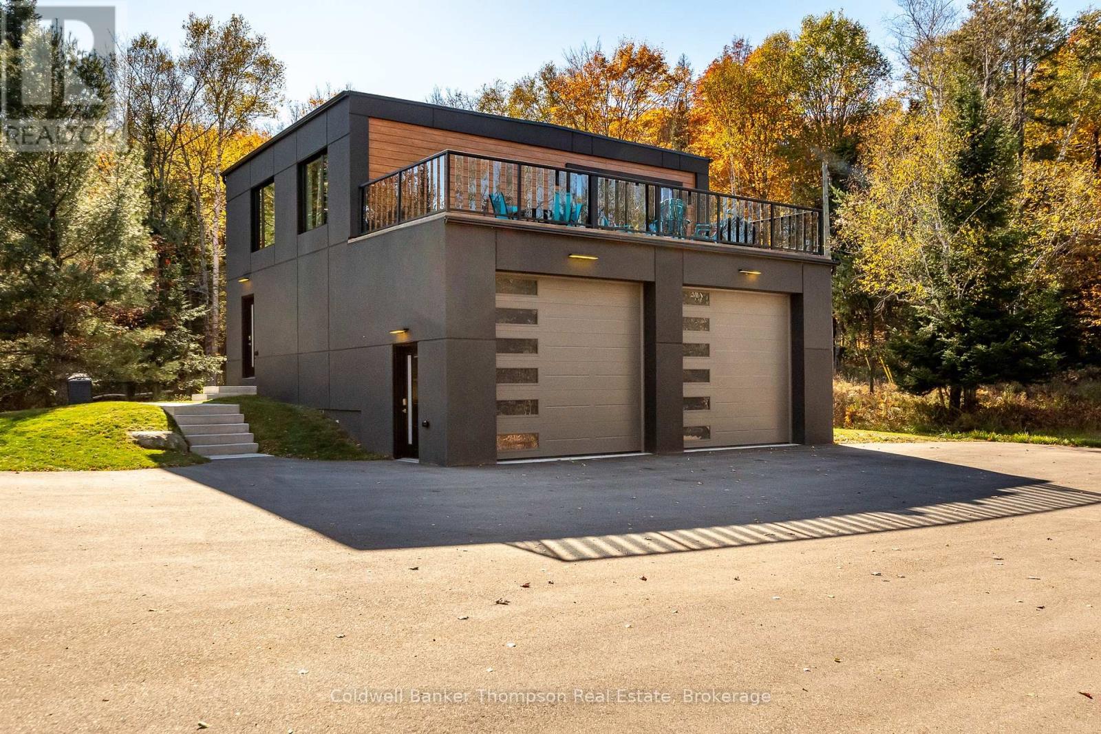 649 Skyhills Road, Huntsville, Ontario P1H 2N5 - Photo 2 - X12469637