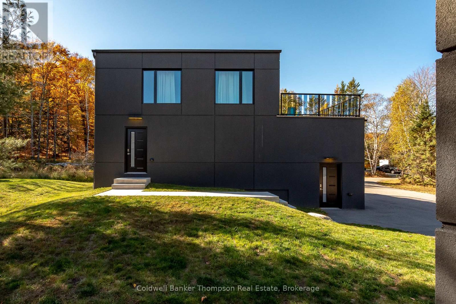 649 Skyhills Road, Huntsville, Ontario P1H 2N5 - Photo 35 - X12469637