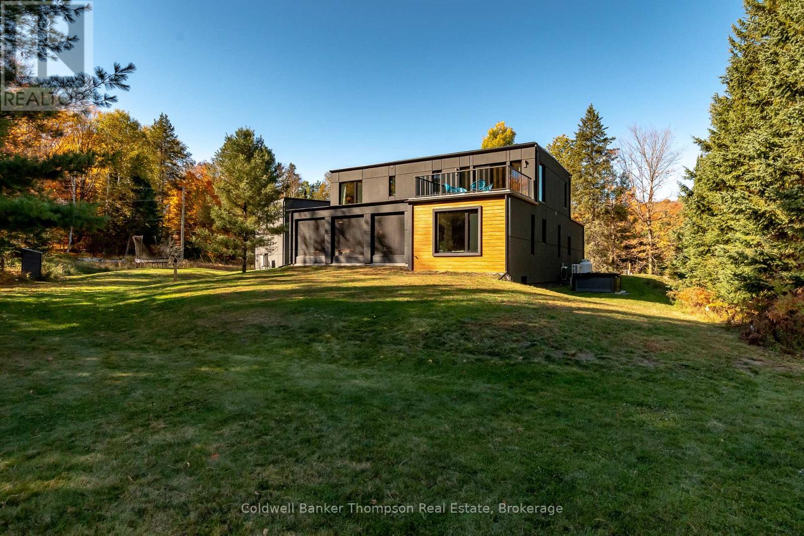 649 Skyhills Road, Huntsville, Ontario P1H 2N5 - Photo 50 - X12469637