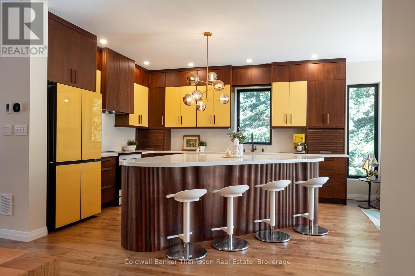 649 Skyhills Road, Huntsville, Ontario P1H 2N5 - Photo 5 - X12469637