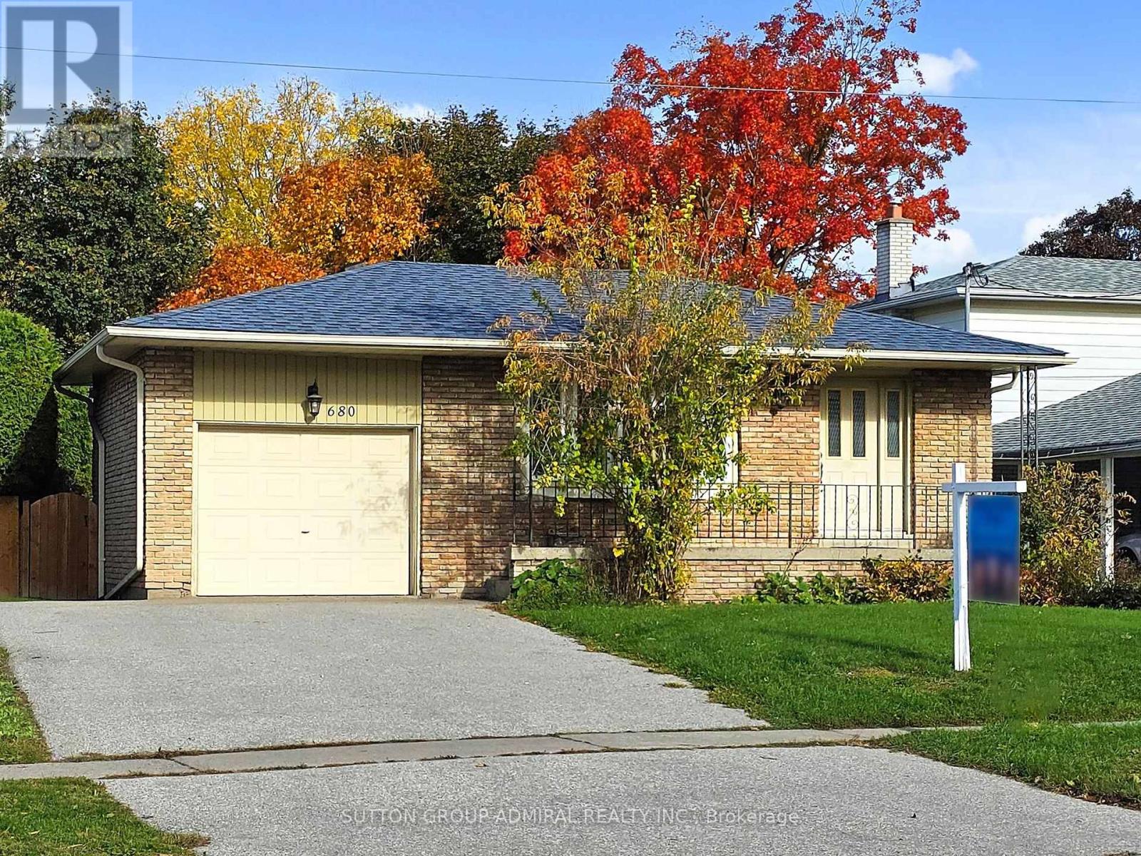 680 Adelaide Avenue E, Oshawa, Ontario  L1G 2A8 - Photo 2 - E12482608
