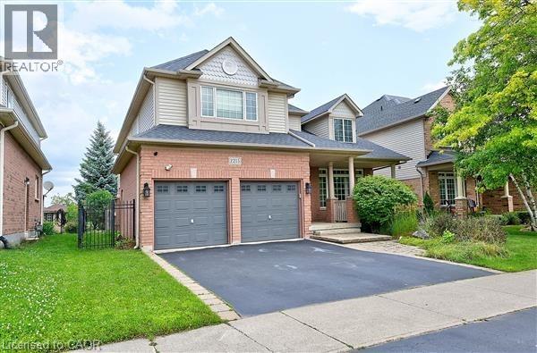 2215 Tiger Road, Burlington, Ontario  L7M 4X3 - Photo 2 - 40782255